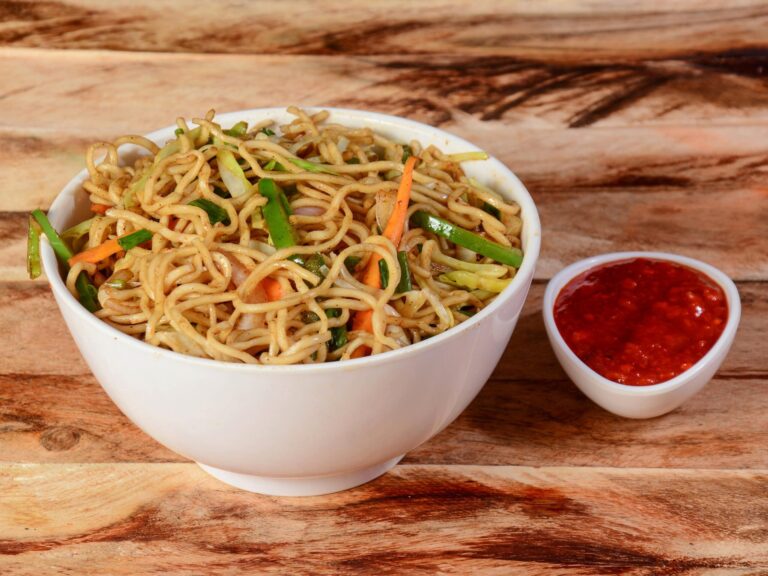 How to make indo chinese hakka noodles at Home
